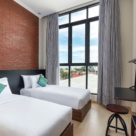 S Loft Manado Hotel Kültér fotó