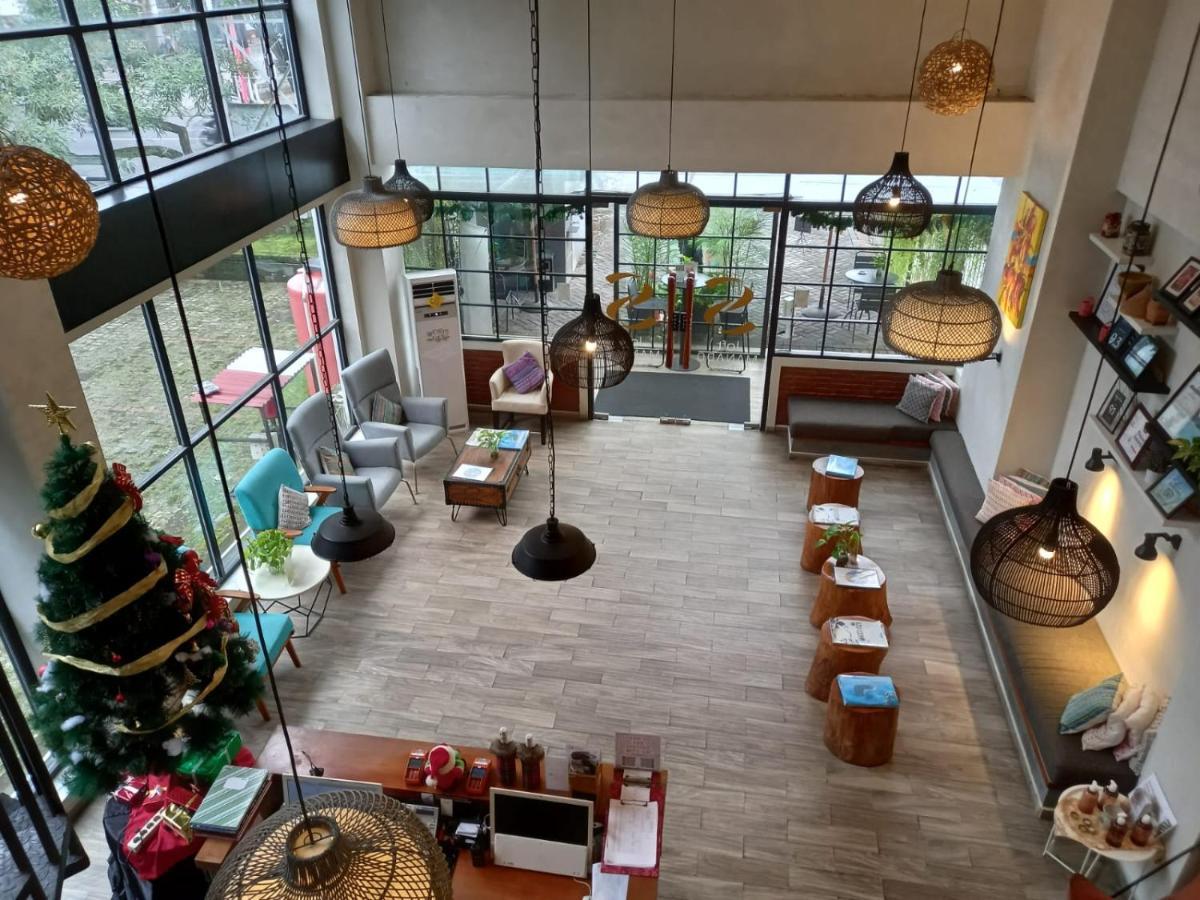 S Loft Manado Hotel Kültér fotó