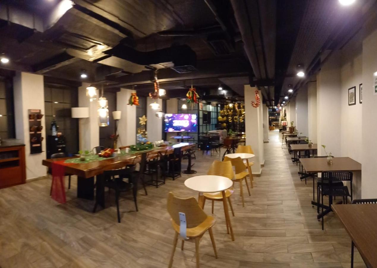S Loft Manado Hotel Kültér fotó